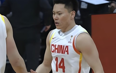 南宫体育-有情有义！上海队特地给李弘权放长假，让其享受“奶爸”时光